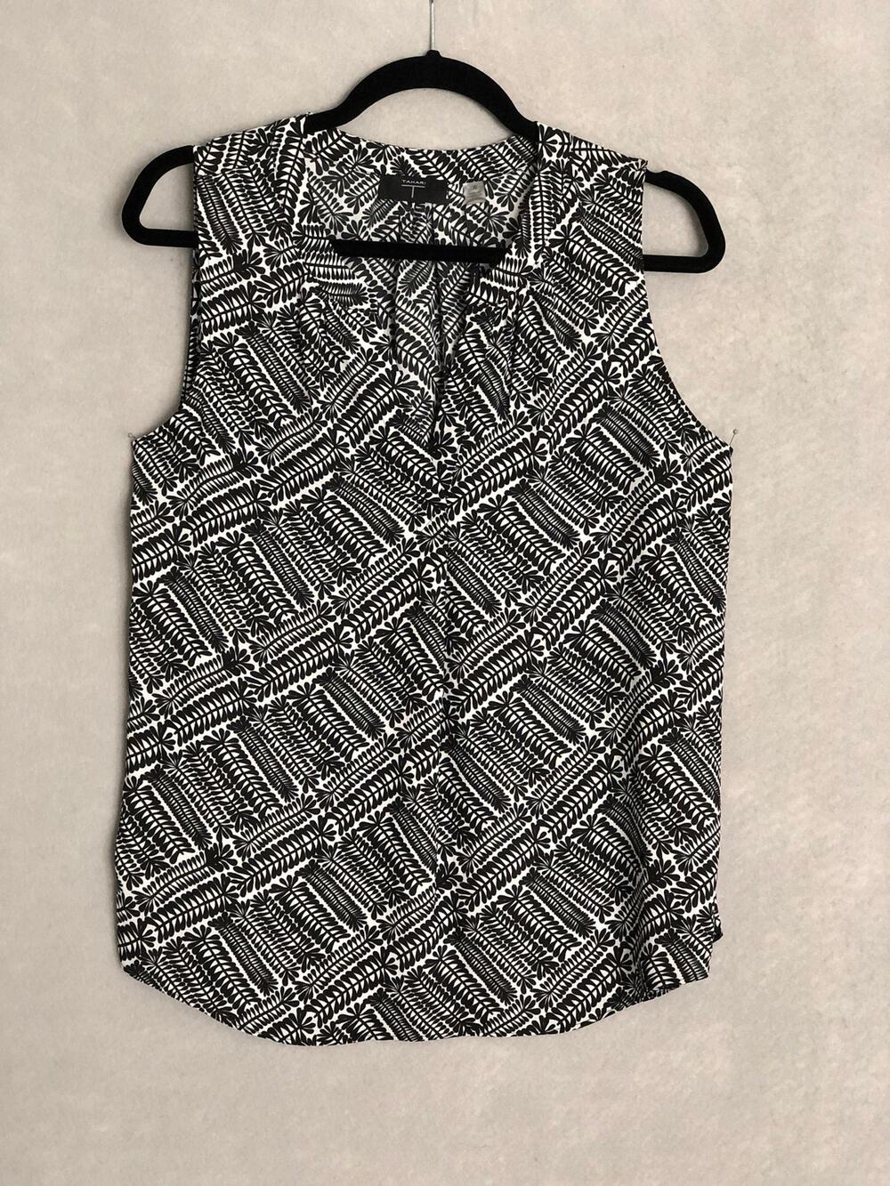 T Tahari Geo Leaf Top Sleeveless Black/White Women's Large NEW
